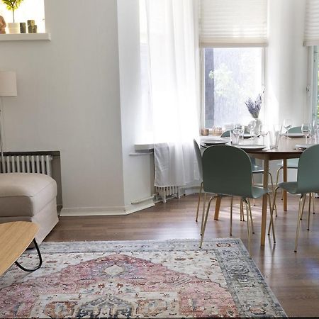 2Ndhomes City Center 2Br Apartment By The Finnish National Theatre With Balcony And Park View هلسنكي المظهر الخارجي الصورة